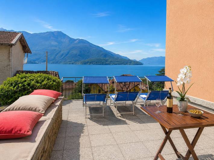 Ferienwohnung für 4 Personen, mit Seeblick und Ausblick sowie Balkon/Terrasse und Balkon - 1