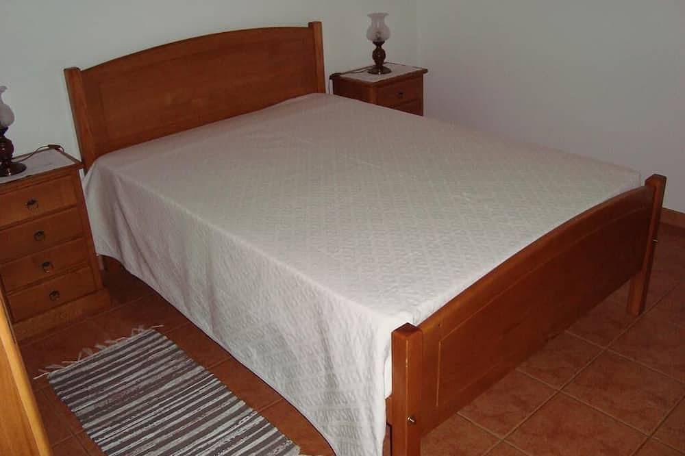 Hollidays Peak Rentals- Berg- und Meerblick in São Roque do Pico, Pico (Azoren)