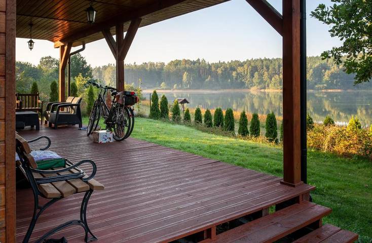 Domek letniskowy dla 8 osób, z Taras i Ogród oraz Sauna i Widok na jezioro na Pomorze