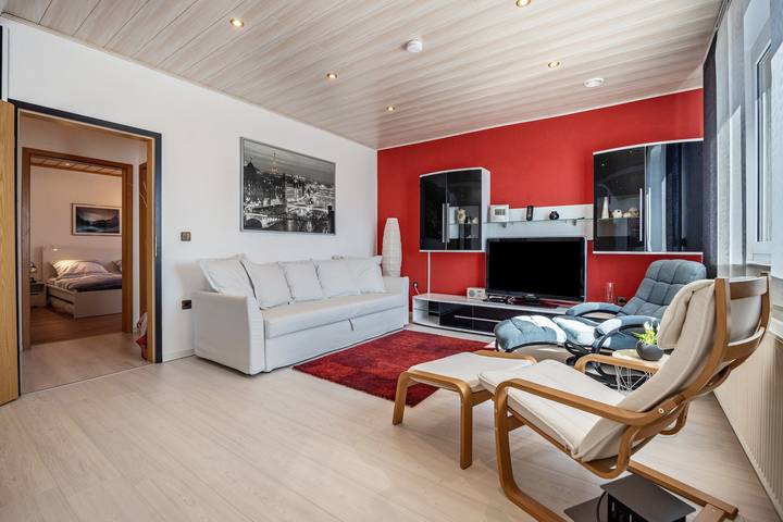 Hel lägenhet, Apartment 'Messe-und-Ferien-Wohnung' with Wi-Fi in Seelze, Region Hannover