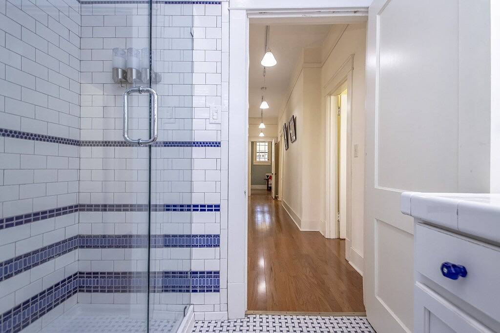 Pet/Family friendly, in/out dining, fenced yard, 30 day min in Little Rock, Arkansas