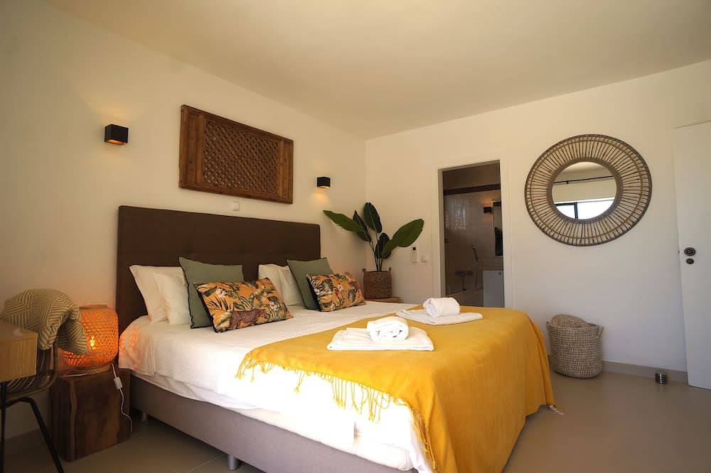 Charme Salema Villa - Oceanview - Privater Pool - Klimaanlage in Salema, Naturpark Südwest-Alentejo und Costa Vicentina
