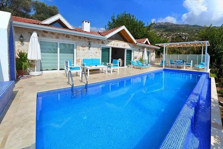 Dom wakacyjny dla 4 osób, z jacuzzi i ogród w Turcja