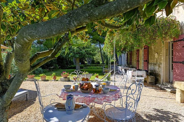 Maison de vacances pour 8 personnes, avec Terrasse ainsi que Jardin et Piscine à Les Baux-de-Provence