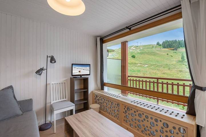 Ganze Wohnung, Moderne Wohnung mit Balkon, WLAN, Pistenlage in Courchevel in Courchevel 1650 (Moriond), Saint-Bon-Tarentaise