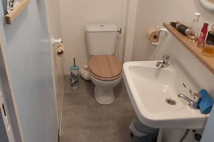 Appartement entier, Appartement 70m2 Très Ensoleillé Plage du Débarquement. Animaux Acceptés in Bernières-sur-Mer, Région de Caen