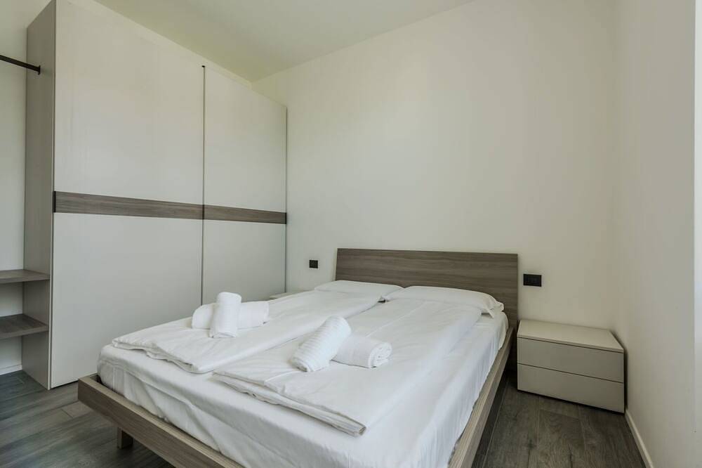 Appartamento intero, Incantevole appartamento per 5 ospiti con Wifi, Tv, balcone e parcheggio in Borgo Sacco, Rovereto