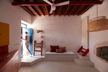 Gîte pour 2 personnes, avec balcon et vue dans Milos