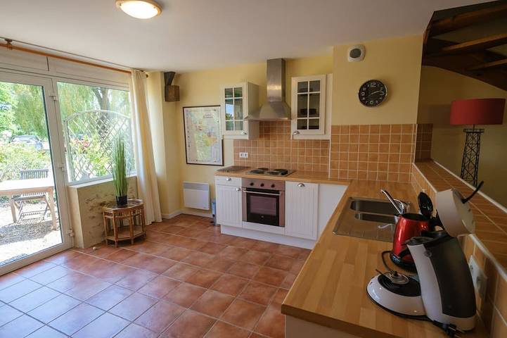 Gîte pour 5 personnes, avec piscine ainsi que terrasse et jardin, animaux acceptés