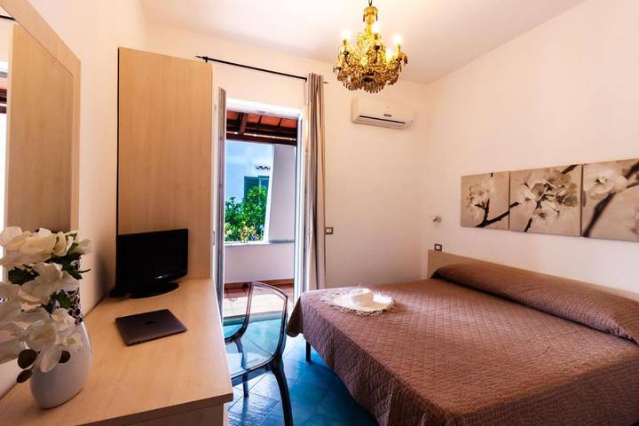 Maison d’hôte pour 2 personnes, avec balcon dans Ischia - 4