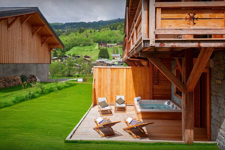Location de vacances pour 8 personnes, avec jacuzzi et terrasse, animaux acceptés à Les Gets