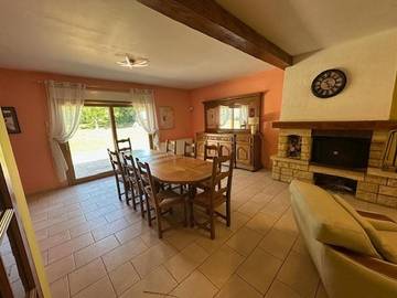 Gîte pour 10 personnes, avec terrasse et piscine dans Camblain-Châtelain