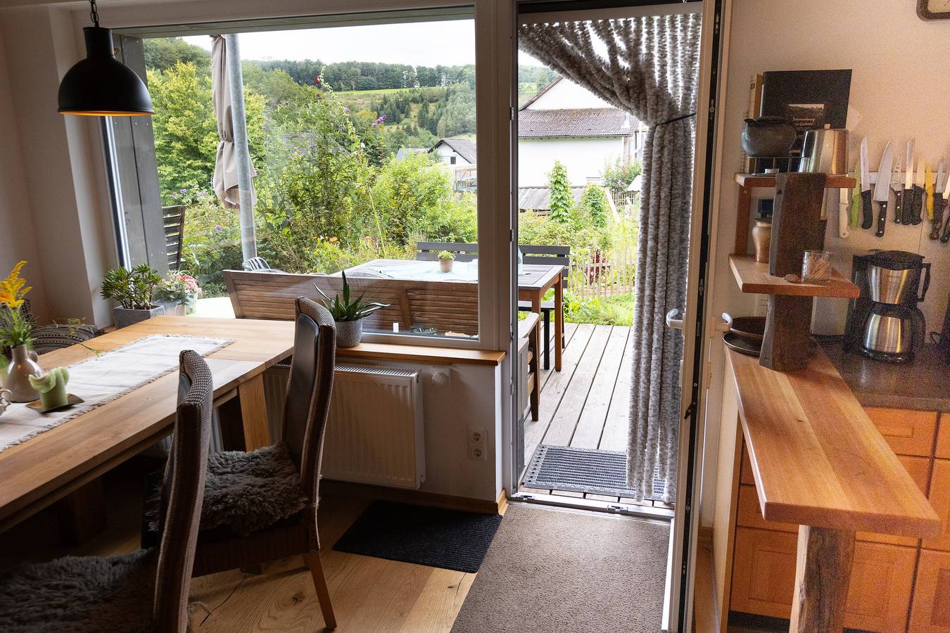 Ganze Wohnung, Ferienwohnung Am Quellental" mit privater Terrasse, privatem Garten und Wi-Fi in Meinerzhagen, Märkischer Kreis