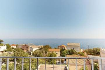 Gîte pour 4 personnes, avec vue à Brando