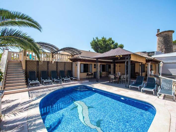 Villa für 8 Personen, mit Balkon und Pool in El Arenal