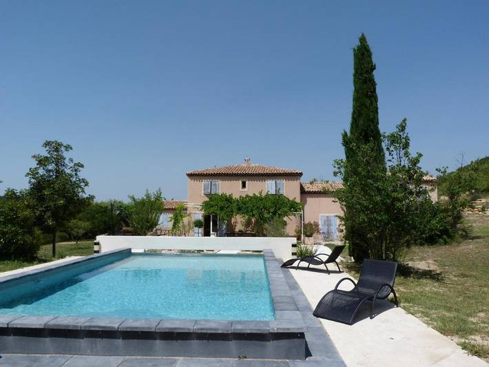Chambre d’hôte pour 4 personnes, avec Jacuzzi et Terrasse ainsi que Jardin et Piscine à Rognes - 2