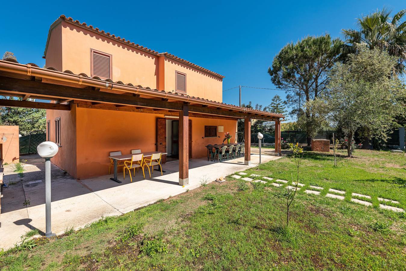 Villa "Giulia Piccola" in ländlicher Gegend in Meeresnähe mit Blick auf das Meer und Garten in Masone Pardu, Castiadas