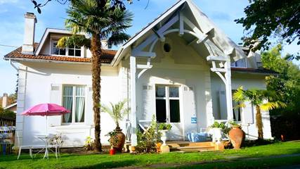 Cottage pour 2 personnes, avec jacuzzi ainsi que piscine et jardin dans Taussat