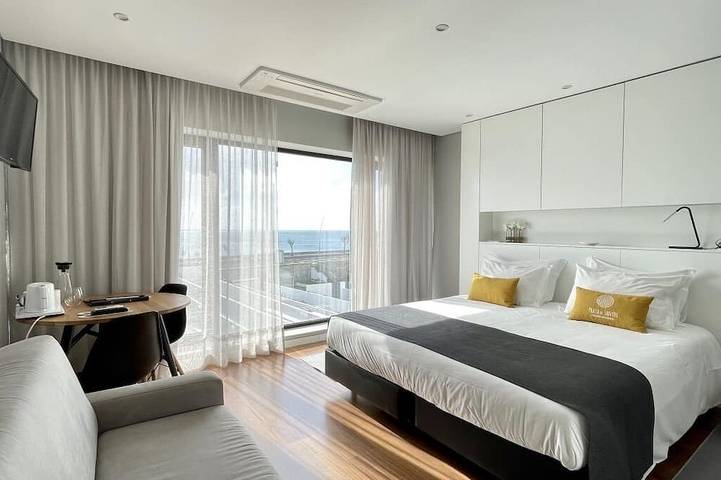 Praia de Santos, Exclusive Villa, Sea-sided with swimming pool, Azores Islands in São Miguel Island, Ponta Delgada