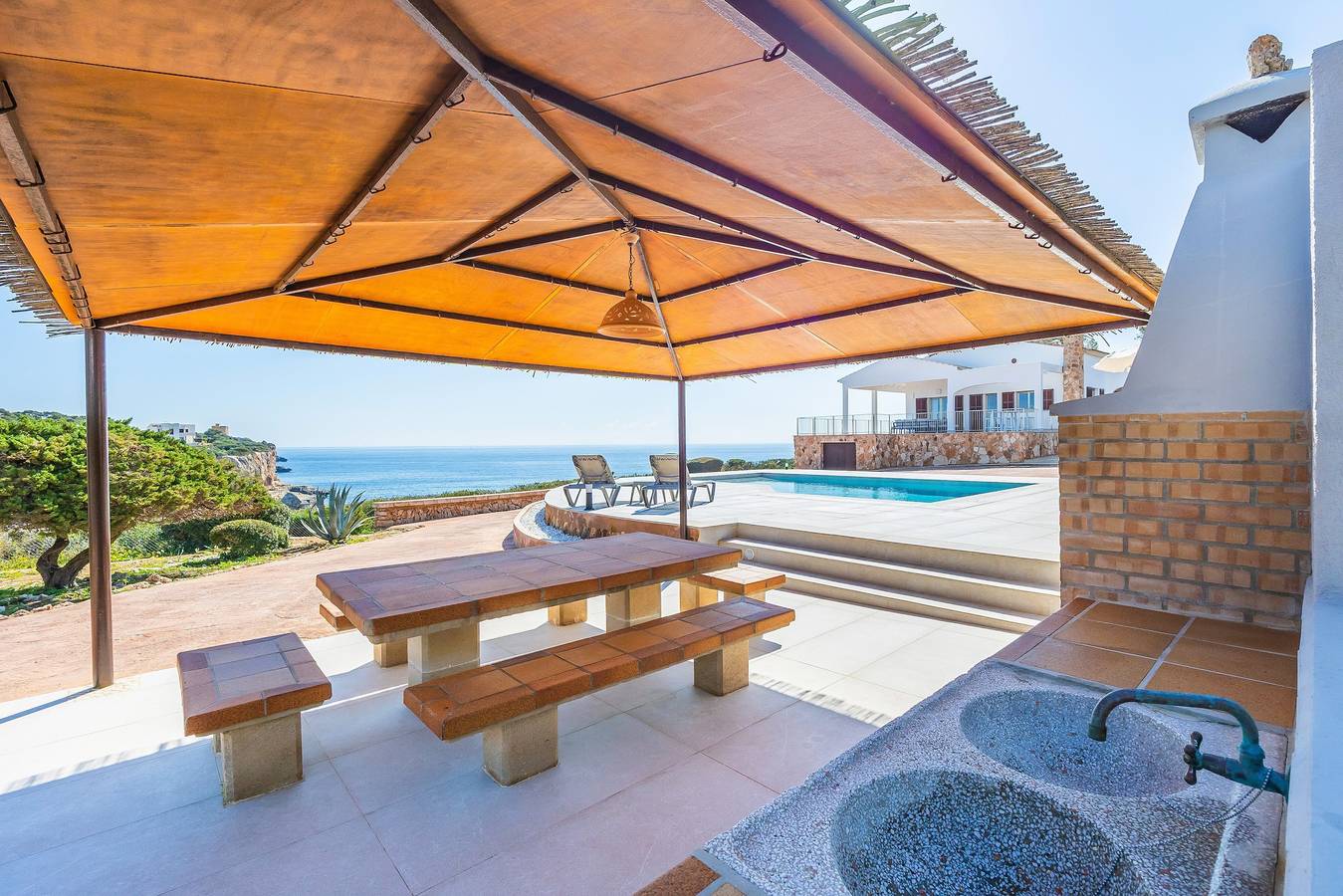 Can Ferrando House with Sea Views, Wi-Fi and Air Conditioning in Cala Santanyí, Santanyí