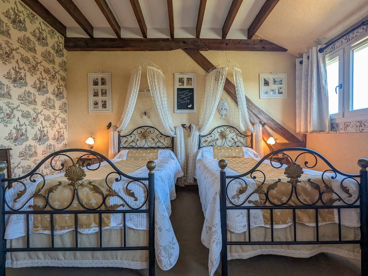 Maison d'hôtes de charme du Xixe, proche Château de Valençay et Zoo de Beauval in Valençay, Vallée de la Loire