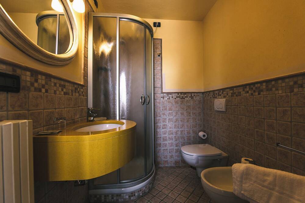 Apartment between Pisa and Florence in Farmhouse with Swimming Pool in Capannoli, Pisa Provinz