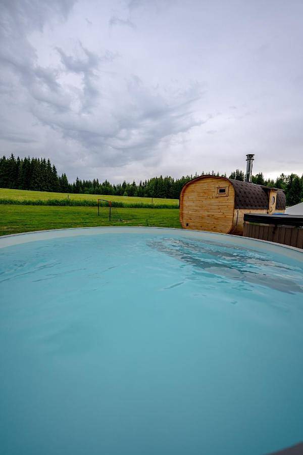 Ferienhaus für 36 Personen, mit Garten und Sauna sowie Whirlpool im Böhmerwald