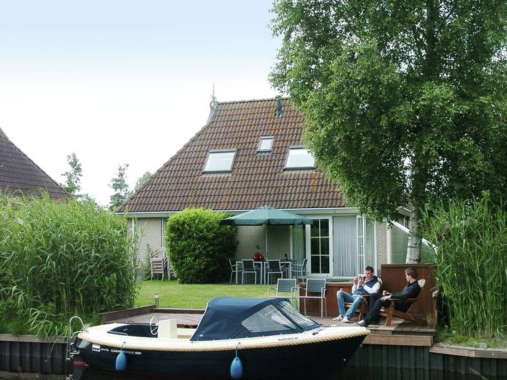 Bungalow für 8 Personen, mit Terrasse und Garten sowie Sauna in Friesland