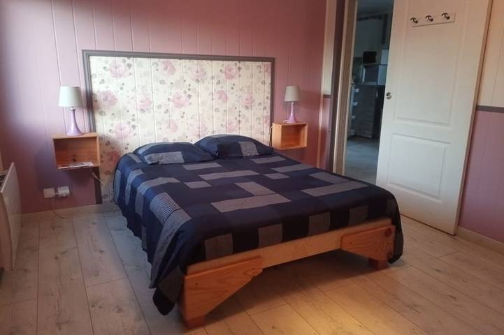 Gîte pour 15 personnes, avec jardin dans Fresney-le-Puceux