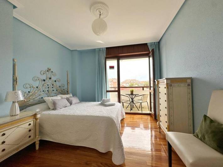 Gîte pour 8 personnes, avec terrasse à Noja