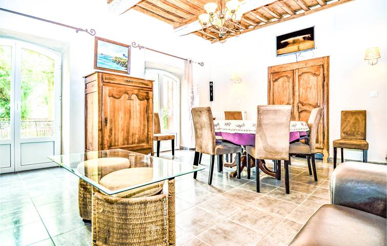 Saint-Alexandre Solitude : Apt de 200m2 avec TV, piscine et parking in Saint-Alexandre, Région de Nîmes