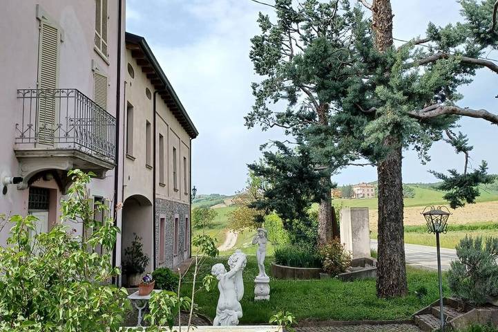 Maison de campagne pour 16 personnes, avec Jacuzzi ainsi que Jardin et Piscine à Fornoue