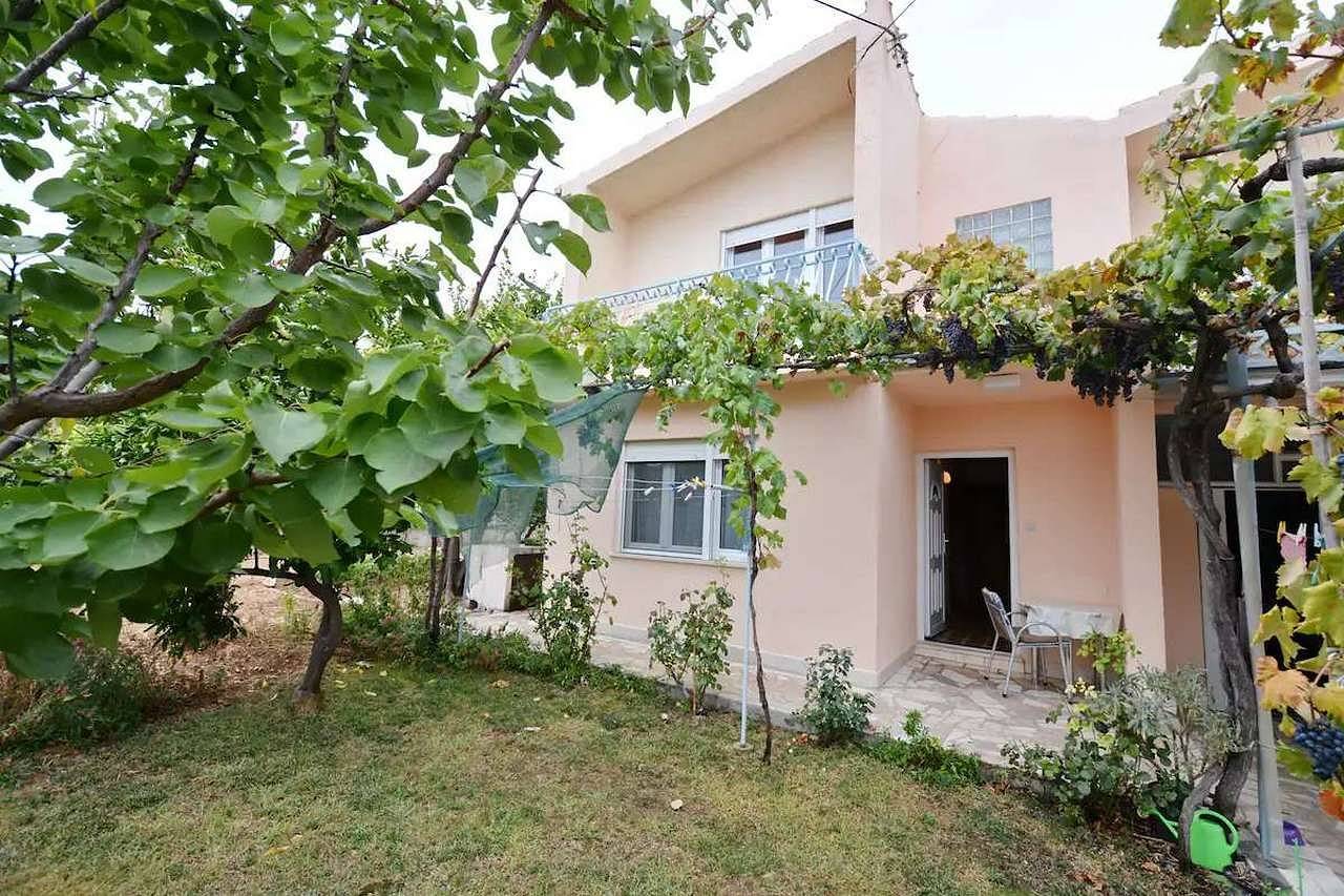 Trosobna kuća s balkonom i pogledom na more Kaštel Štafilić, Kaštela K-23408 in Kaštel Štafilić (Dalmatia), Kastel Stafilic