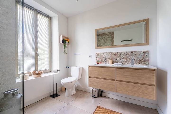 Location de vacances pour 14 personnes, avec jardin et balcon à Dardilly - 4