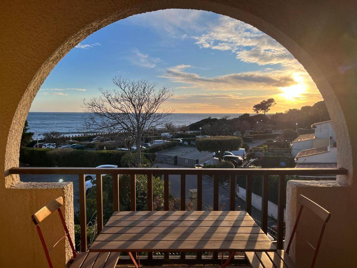 Appartement entier, Two-Bedroom Apartment in Sausset-les-Pins, Côte méditerranéenne (France)