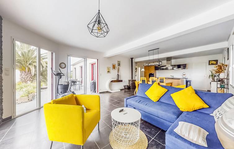 Location de vacances pour 6 personnes, avec terrasse ainsi que piscine et jardin à Audierne - 3