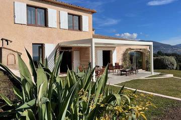 Villa pour 8 Personnes dans Peymeinade, Région de Cannes, Photo 2
