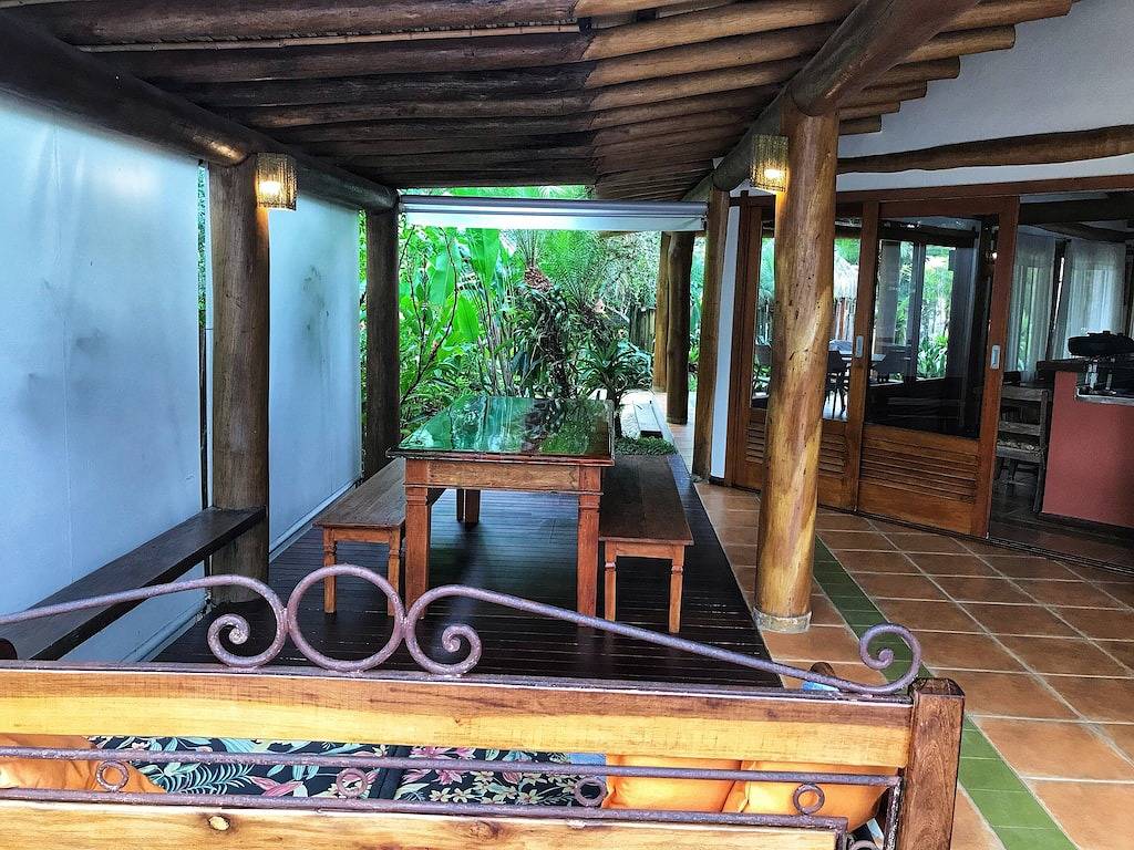 Charmantes Haus in der Wohnanlage, 100 m vom Meer entfernt, mit Whirlpool und Sky-Tv in Ubatuba, Região Metropolitana do Vale do Paraíba e Litoral Norte