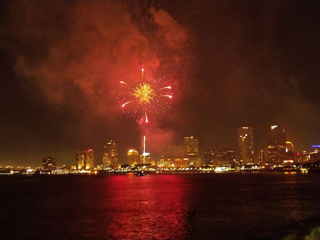 Luxurious 2 Bedroom Creole Cottage short walk to Frenchmen Jazz & the Quarter in New Orleans, Orleans Parish