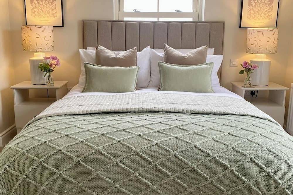 Spacious Luxury Retreat Sleeps 10 Perfect Northern Ireland Touring Base in Grafschaft Down