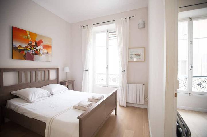 Apartamento entero, Apartamento familiar en un barrio auténtico y su mercado abierto. in Niza, Costa mediterránea (Francia)
