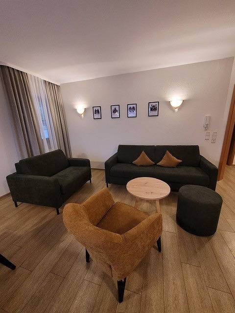 Hotel garni zur Linde - Fewo Nr. 2, 1 Schlafraum, 1 Wohn-/Schlafraum, max. 4 Personen in Lauf, Mittlerer Schwarzwald