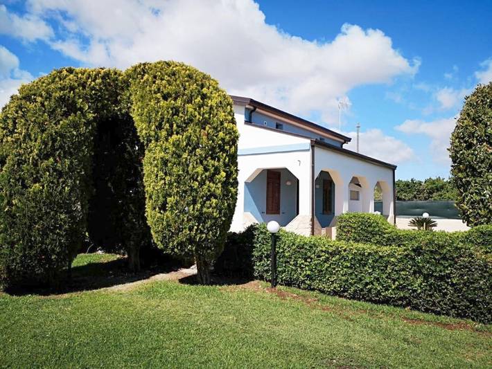 Casa vacanza per 5 persone, con Terrazza e Giardino a Arenella