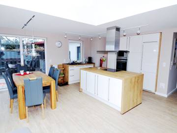 Ferienhaus mit Meerblick für 4 Personen, mit Ausblick und Terrasse sowie Garten in Heiligenhafen