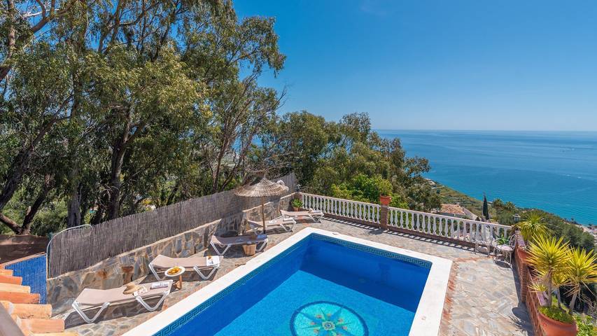Villa pour 6 personnes, avec piscine et balcon/terrasse à Torrox - 2