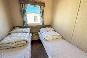 Static Caravan for 8 People in Caister-on-Sea, Great Yarmouth, Photo 2