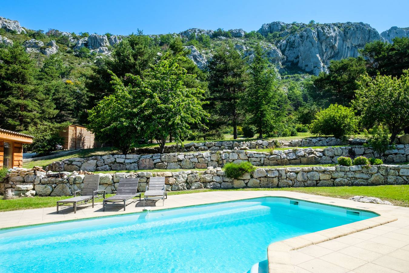 Domaine de la plaine avec piscine et jardin in Caille (alpes-Maritimes), Région De Cannes