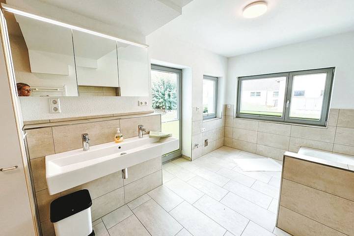 Ganze Wohnung, Neu: Großzügige Suite mit eigener Terrasse | 10 min von Rothenburg ob der Tauber in Schrozberg, Taubertal