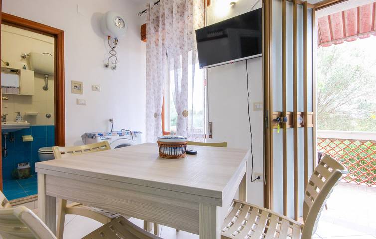 Ganze Ferienwohnung, Gemütliche Wohnung mit WLAN und Parkplatz, 900 m vom Strand entfernt in Casal Velino, Cilento Coast