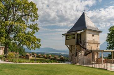 Cottage pour 2 personnes, avec jardin et piscine à La Motte-Servolex
